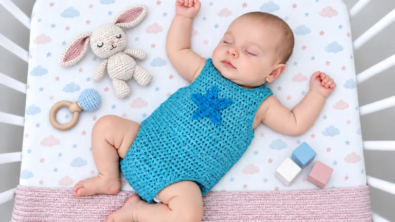 Pequeños abrazos tejidos: aprende a crear un mameluco a crochet